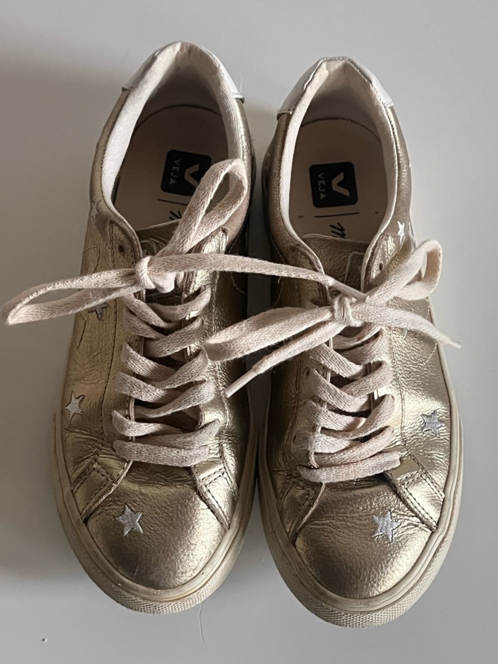 Madewell x Veja™ Esplar Low Sneakers in Embroidered Stars